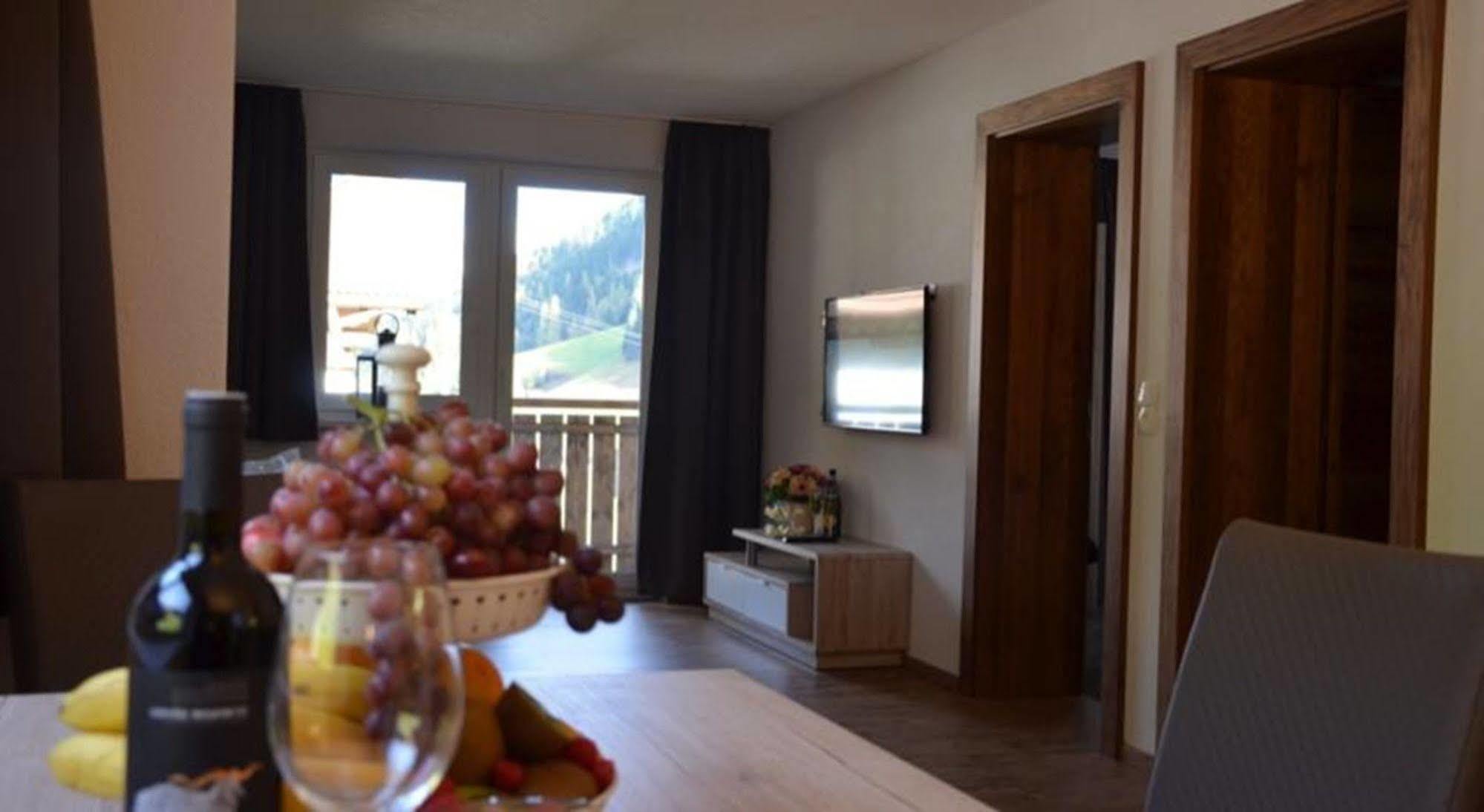 Alpen-Appartements Zuercher Kappl  Eksteriør bilde